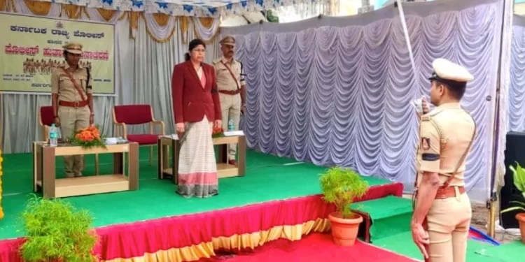 ಹಾಸನ ಜಿಲ್ಲಾ ಪೋಲೀಸರು ಮಡಿದ ವೀರಯೋಧರಿಗೆ ಸನ್ಮಾನ